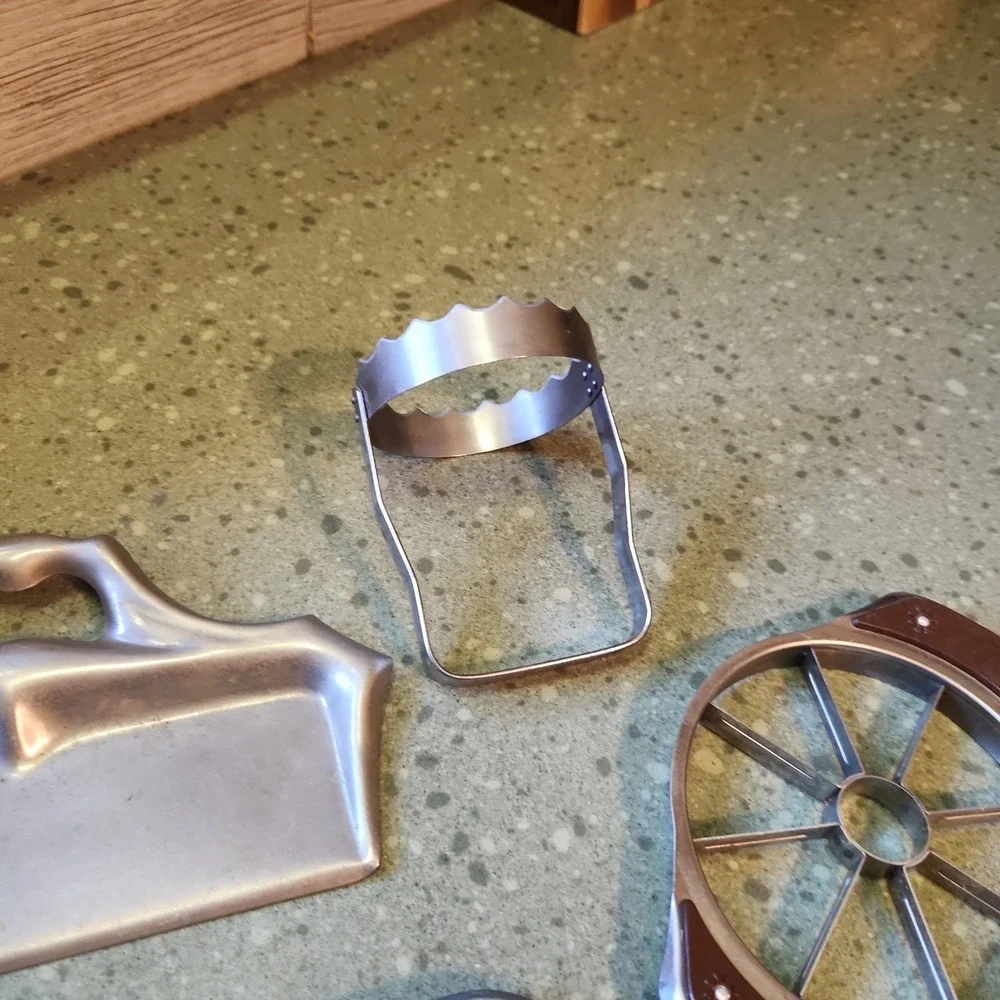 VTG MCM Stainless Steel Kitchen Gadgets Lot of 4, Butter Biscuit Cutter Slicers